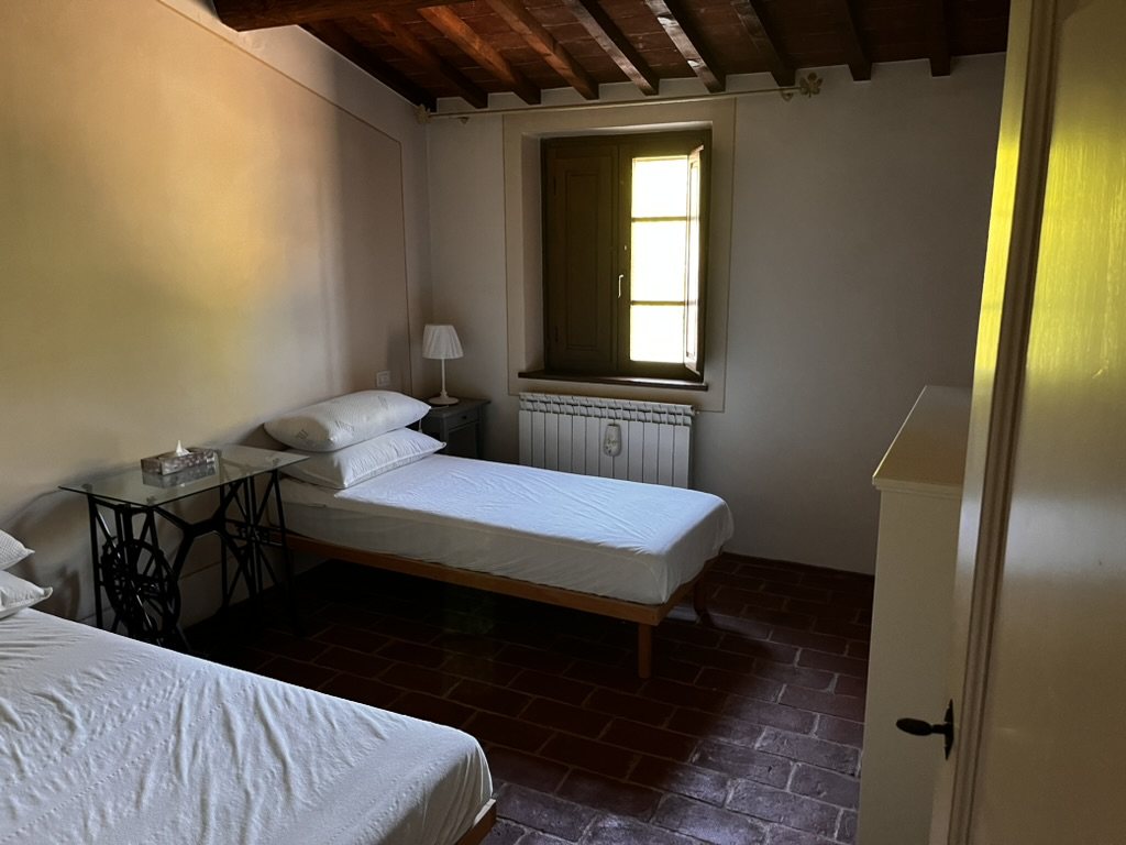 Twin bedroom